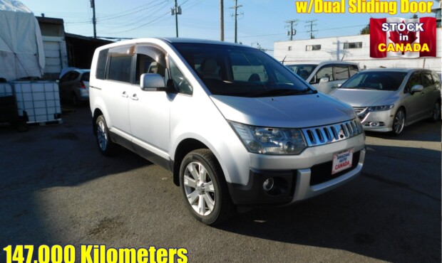 2007 Mitsubishi Delica D5 4WD w/Dual Sliding Door 147km