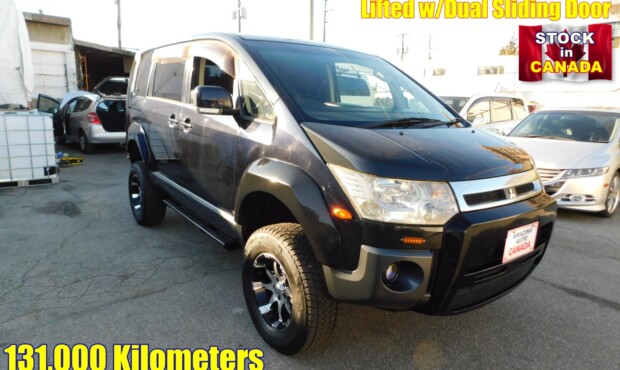 2007 Mitsubishi Delica D5 4WD Lifted w/Dual Sliding Door 131km