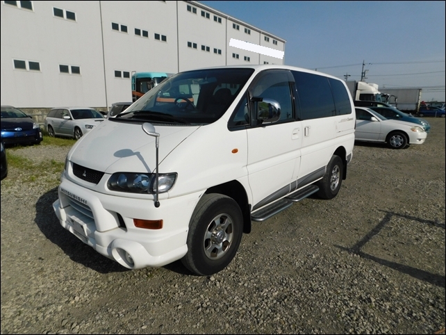 Mitsubishi delica 2002